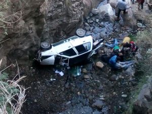Four killed as vehicle plunges into gorge in Ramban
