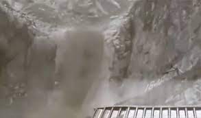 Cloudburst hit lower Amarnath holy cave ​killing two devotees