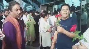 Kashmiri Pandits welcome first batch of hajj pilgrims at Srinagar Airport