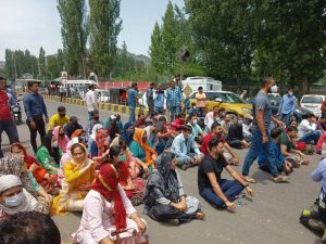Stop the salaries of Kashmiri Pandit employees who are on strike: Labour Dept