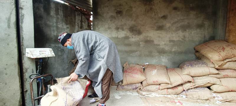 Consumers aghast as GoI stops additional ration scheme for Kashmir