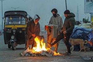 Intense cold grips Kashmir, At 2.5°C Jammu records coldest night of season