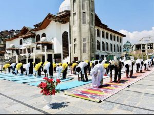 Omar Abdullah criticizes yoga event at Sufi saint shrine as a mere 'Photo-Op'