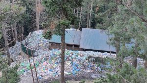 Environmental Concerns: Plastic Waste and Garbage Dumps in Gulmarg Forests Spark Outrage