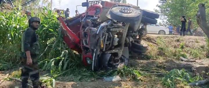 Tragic Accident in Srinagar: Traffic Cop Among 2 Dead, 1 Injured