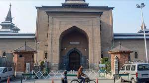 Restrictions Continue: No Friday Prayers at Srinagar's Jamia Masjid for 10th Week