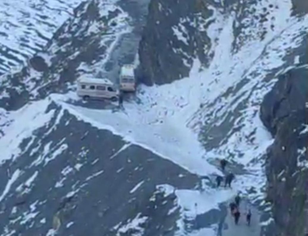 Tragedy on Zojila Pass: Five lives lost in fatal accident