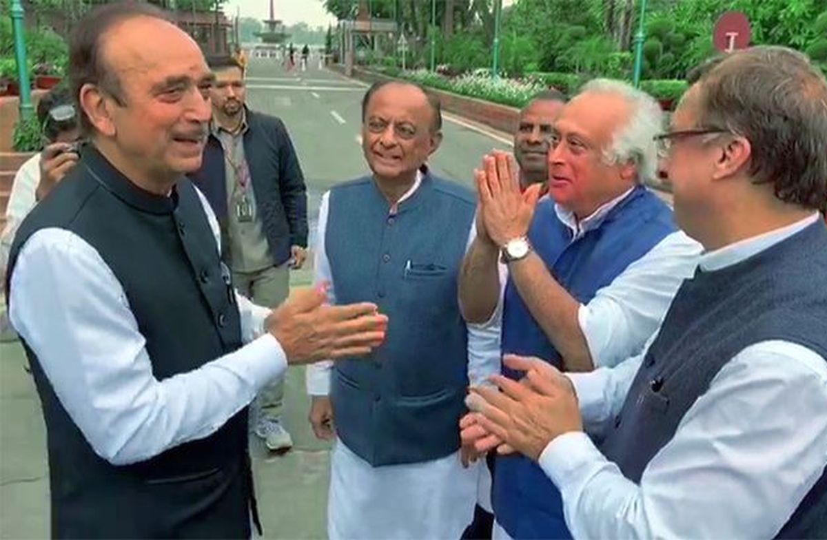 Digging Deeper: Congress Presses Ghulam Nabi Azad with 4 Queries Amid 'Want BJP to Win' Controversy