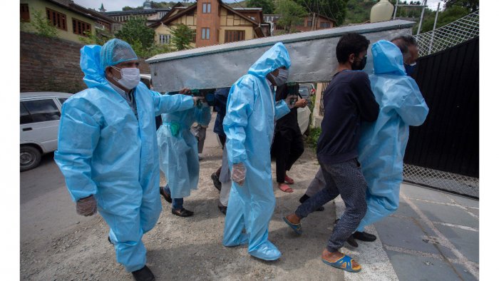 In next two to four weeks J&K could see 10000 Cases, 100 Deaths per day: Prof Khuroo