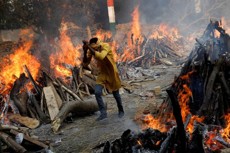 India’s coronavirus crisis pushes up the cost of living and dying
