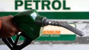 Petrol crosses Rs 100 mark in Kashmir