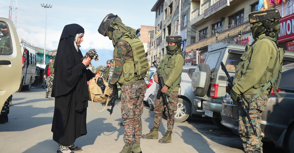 Kashmiri’s facing Unannounced, Unaccounted for Internet Restrictions