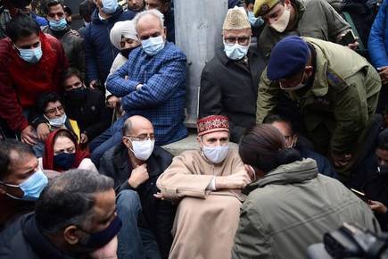 'Will Knock On Every Door', Won't allow Kashmir to turn into graveyard: PAGD