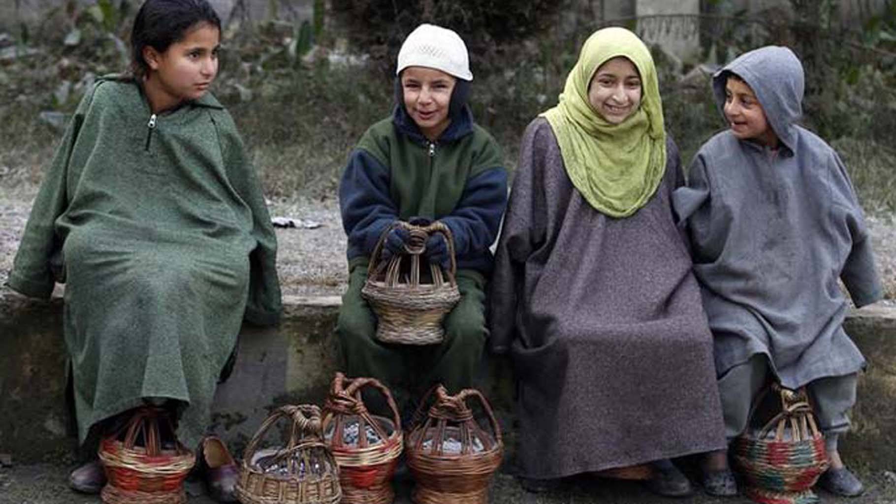 Kangri & Pheran during winters in Kashmir