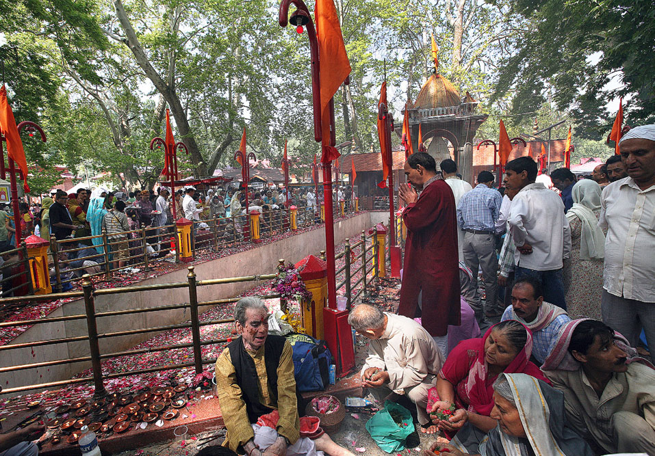 Kheer Bhawani: Majority of Kashmiri Pandits miss mela amid panic over targeted killings