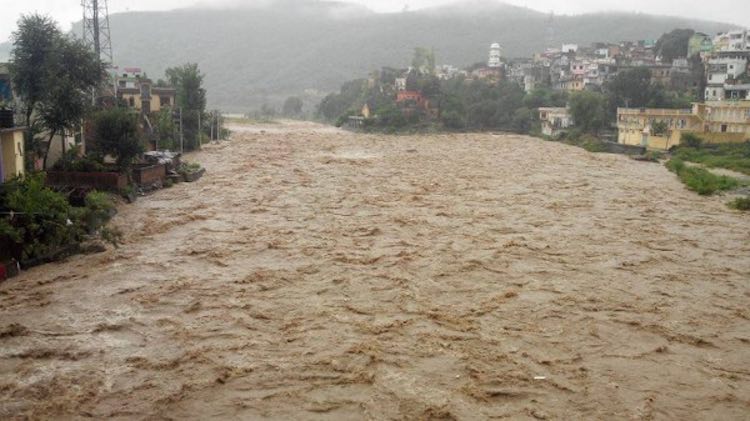 Flash floods, landslides throw life out of gear in Jammu region, 1 Killed in lightning incident in Udhampur