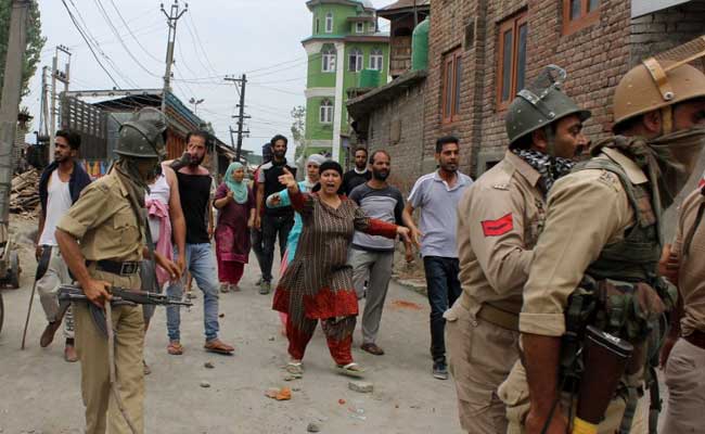 Kashmiri’s bleeding unheard, bearing bullets from both sides