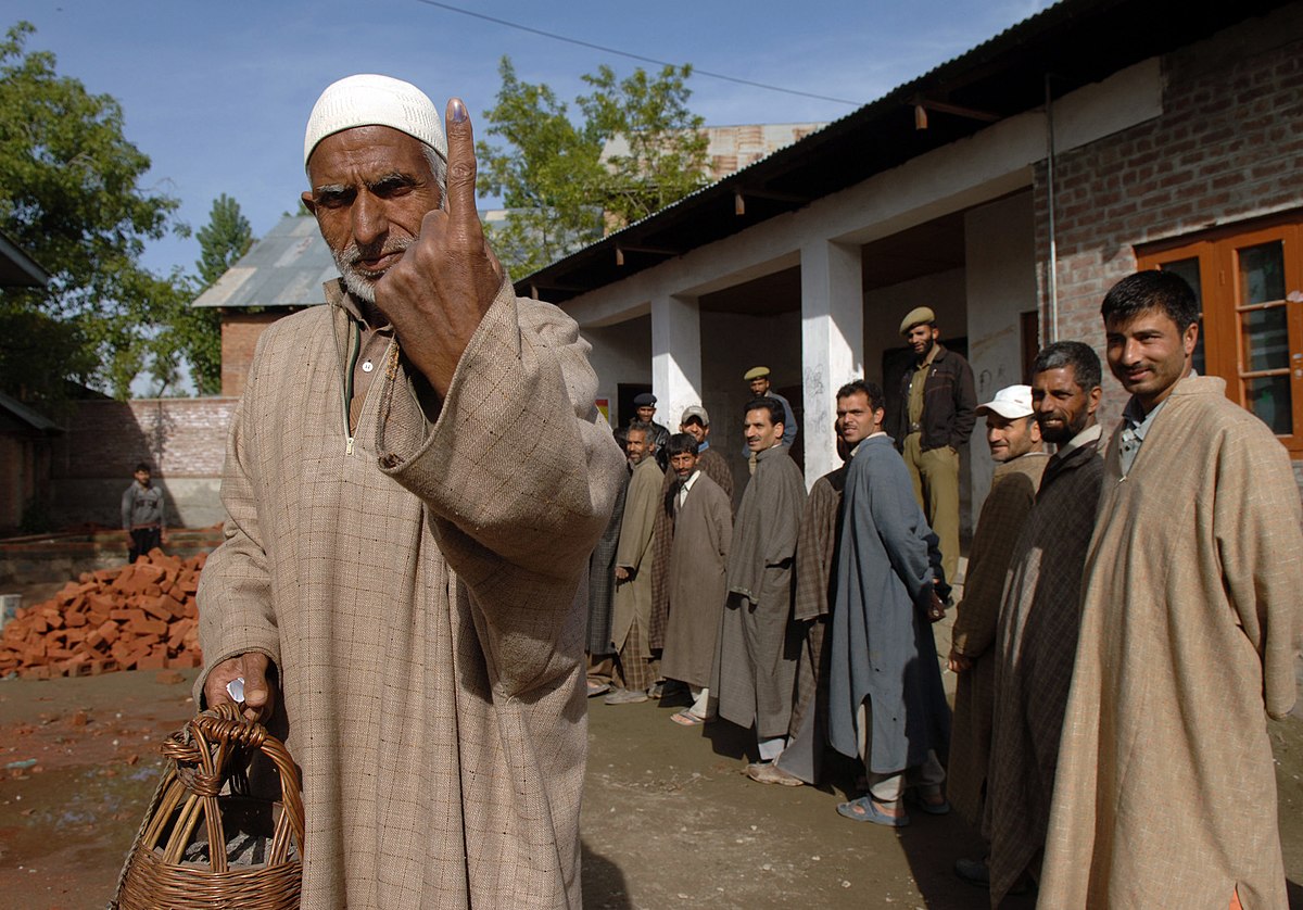 Back-door Voters: J&K parties say ploy to alter region's demography, Farooq Abdullah seeks all-party meet