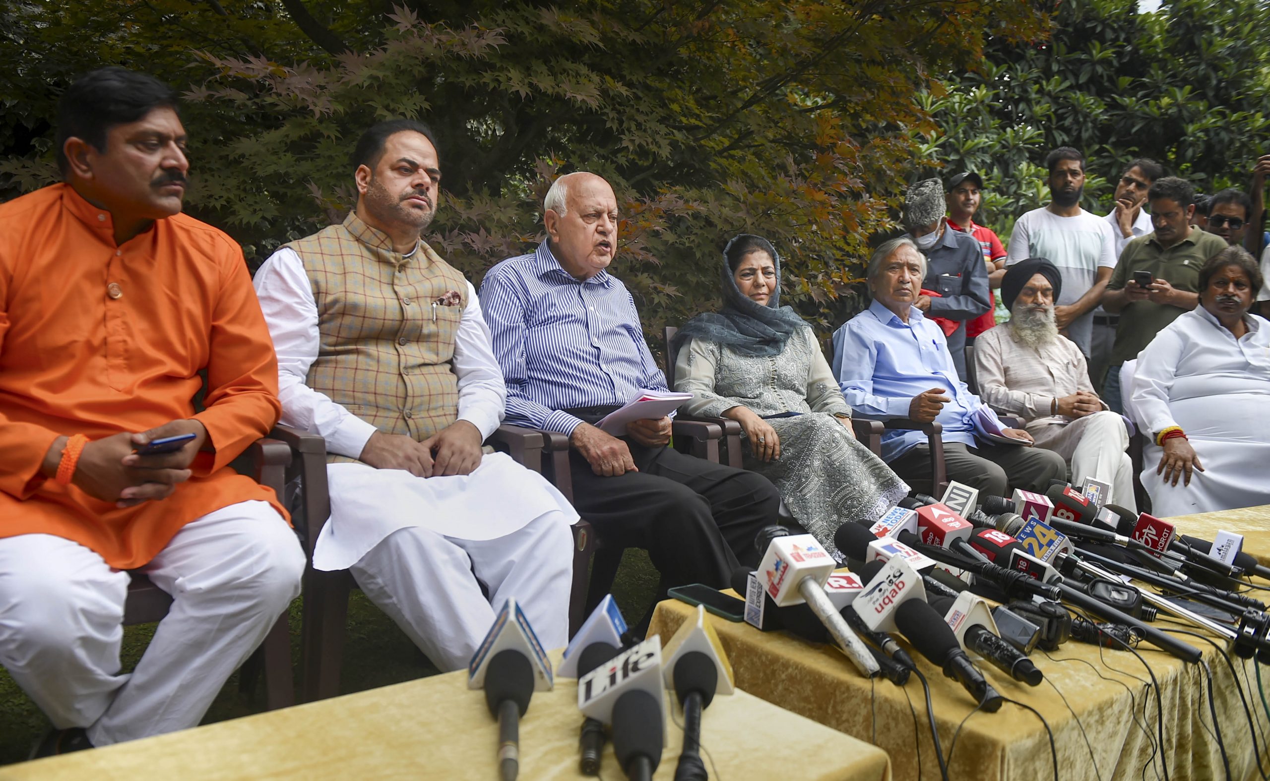 Will not accept imported voters, will challenge EC’s electoral roll-revision move: J&K Parties