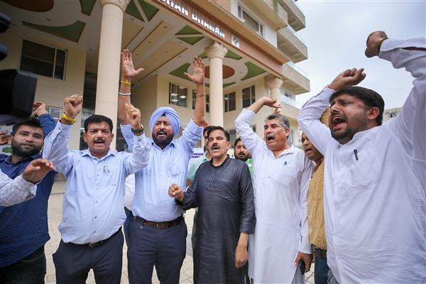 Non-Local Voters: BJP, Opposition leaders spar at EC’s all-party meet