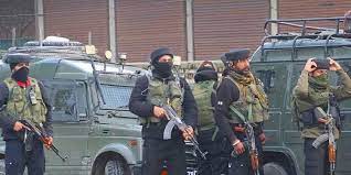 Militants strike at police party killing a policeman and injuring CRPF jawan in Pulwama