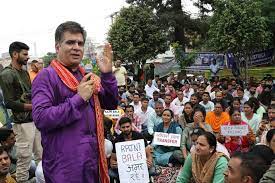 Won’t allow KP employees to become sacrificial goats: Ravinder Raina