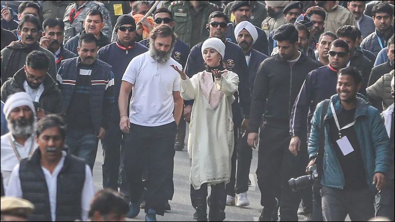 Urmila Matondkar joins Rahul Gandhi during Bharat Jodo in Jammu