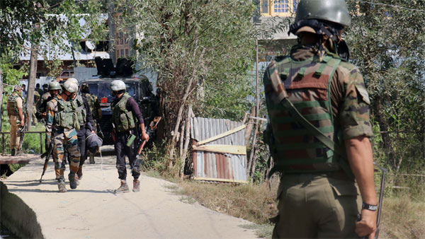 Unknown gunmen strike Rajouri village killing five persons and injuring several