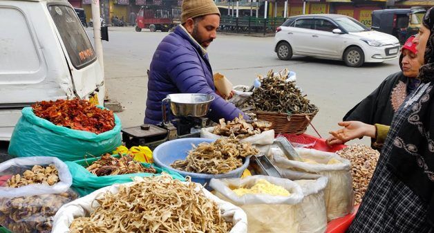 Hookah Soun: Dried vegetables continue to treat taste buds of Srinagarites