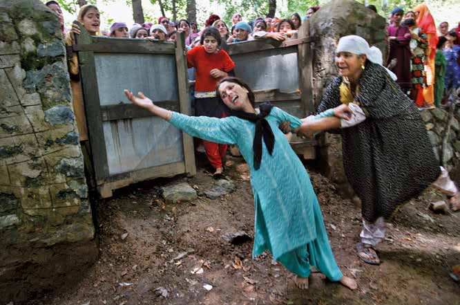 Kashmir is Bleeding, So is its Economy