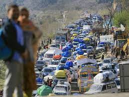 Landslides Block Jammu-Srinagar Highway, Hundreds Stranded