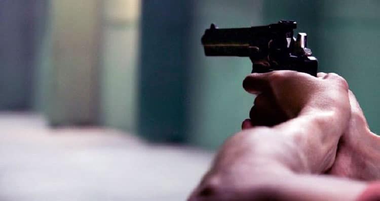 Unknown gunmen shot at injuring civilian in Bijbehara