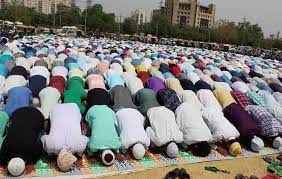 UP police file case against 2000 people for offering Eid Namaz on road