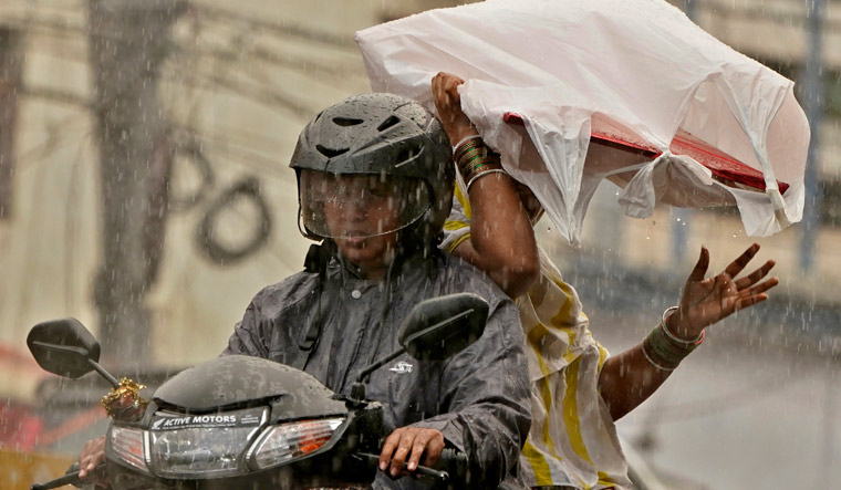 IMD Issues Alert; Heavy rains likely in multiple states this week