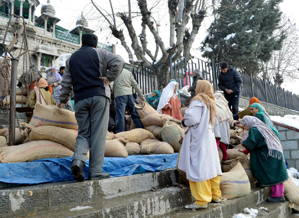 LG Manoj Sinha announces additional 10 kg Ration at Subsidized Rates for J&K's Priority Households