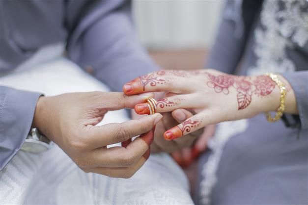 Tale of Deception: A Woman, 27 Grooms, and a Trail of Broken Hearts