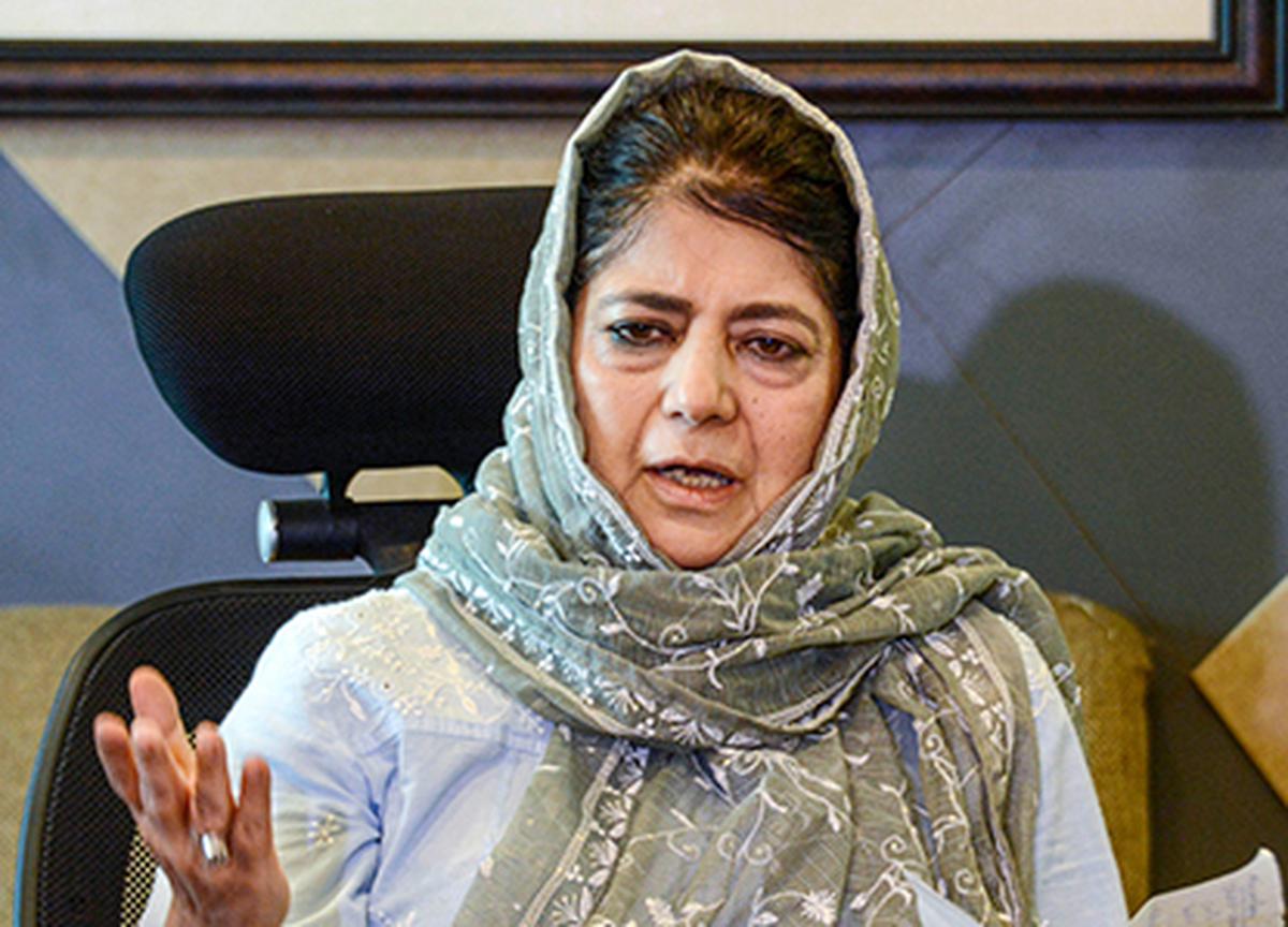 Mehbooba Mufti on “Tiranga” Rally: Nehru’s actions were among people, LG Sinha needs security