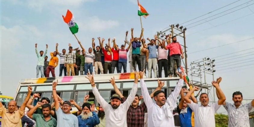 J&K Transport Association’s Strike brings Jammu to Partial Standstill
