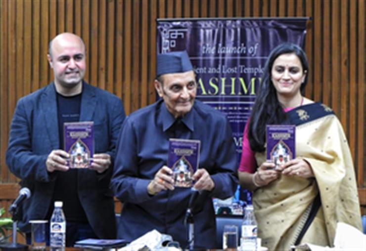 Return of Pandits not possible despite govt efforts : Karan Singh