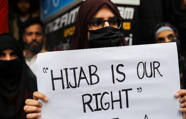 Senior Lecturer disrespects female student’s religious freedom rips off her hijab in Bandipora School