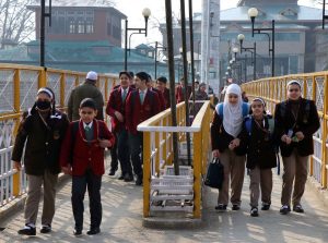 Foggy Kashmir Mornings: A Disruption to School Routines