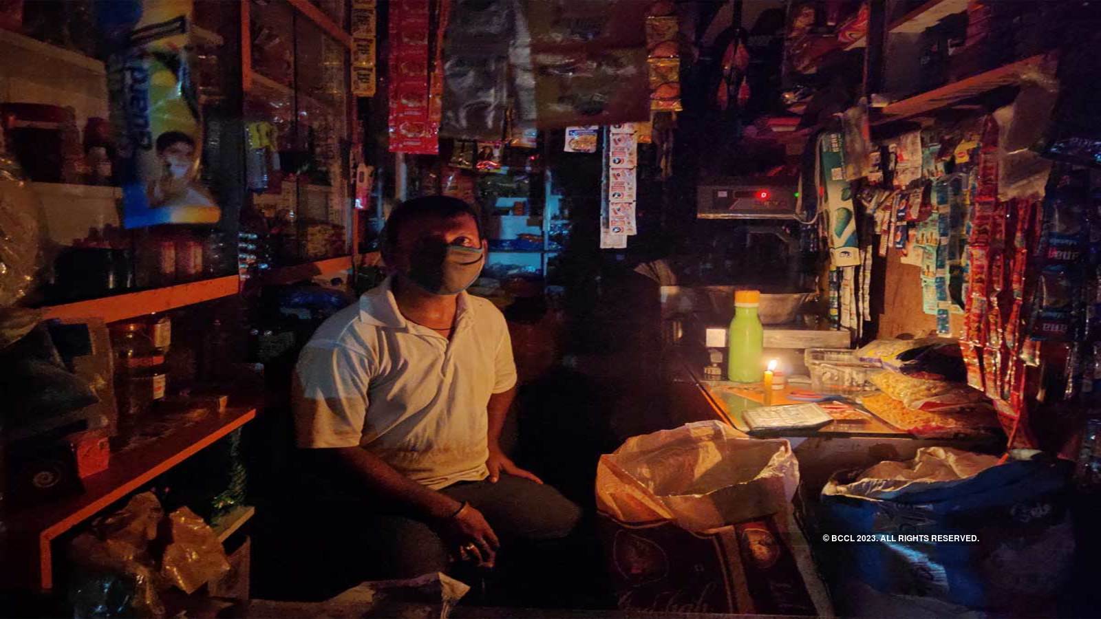 Kashmir Endures Nation’s Worst Power Outages, Disrupting Daily Life