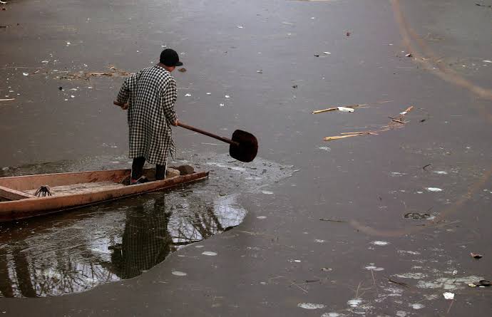 Biting Breath of Winter: Cold Wave Intensifies in Valley, Records Tumble