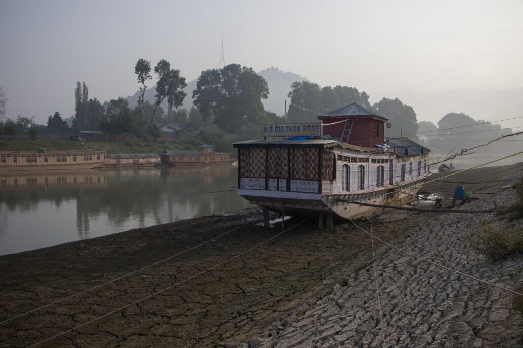 Kashmir Dry Spell: Authorities Call for Water Conservation as 20% of Supply Affected