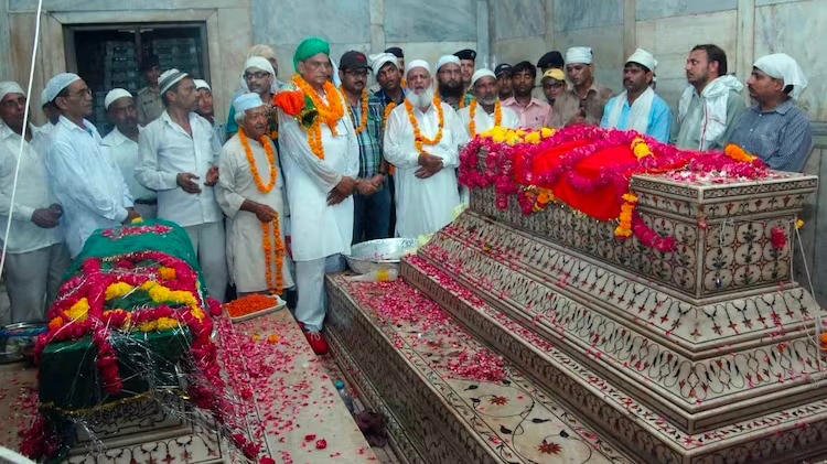 Legal Challenge to Shah Jahan’s ‘Urs’ at Taj Mahal: Court to Hear Hindu Group’s Petition
