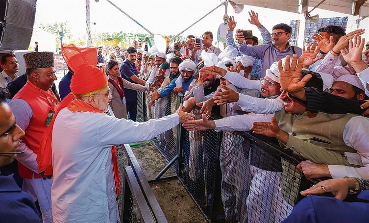 Amit Shah Unveils BJP’s Kashmir Plan: Allegations Against NC, PDP, Congress, Aims for Organic Growth