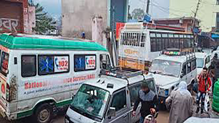 Man Dies in Ambulance Caught in Srinagar Traffic Jam