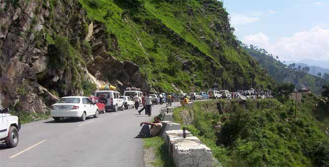 The Perilous Journey: Navigating the Uncertain Roads Between Jammu and Srinagar