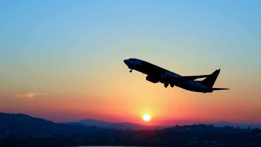 Airlines Increase Ticket Prices Ahead of Eid al-Fitr, Impacting Travel to Kashmir