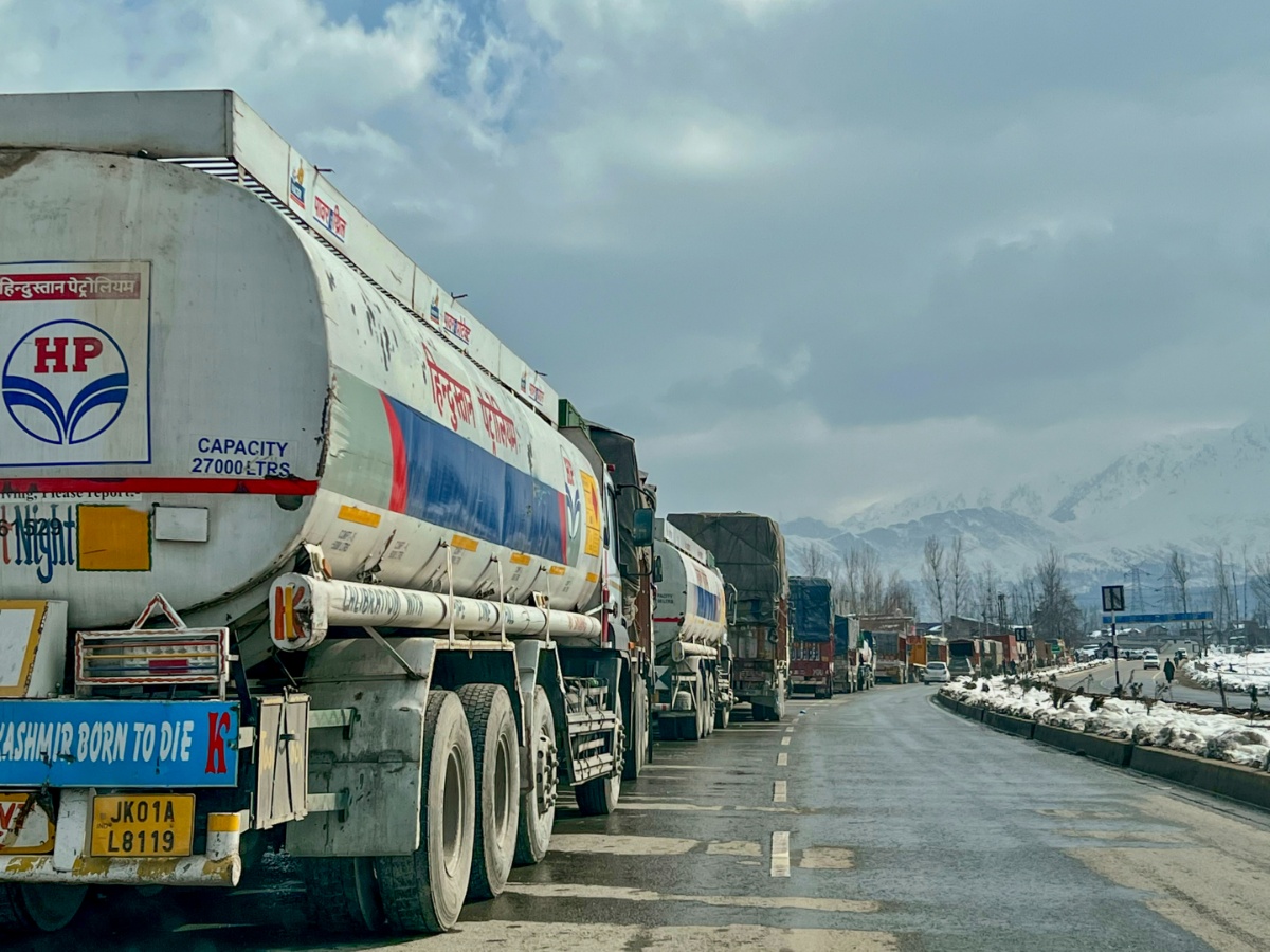 Fast Forward to a Smoother Ride: Overnight Repairs Close Jammu-Srinagar Highway